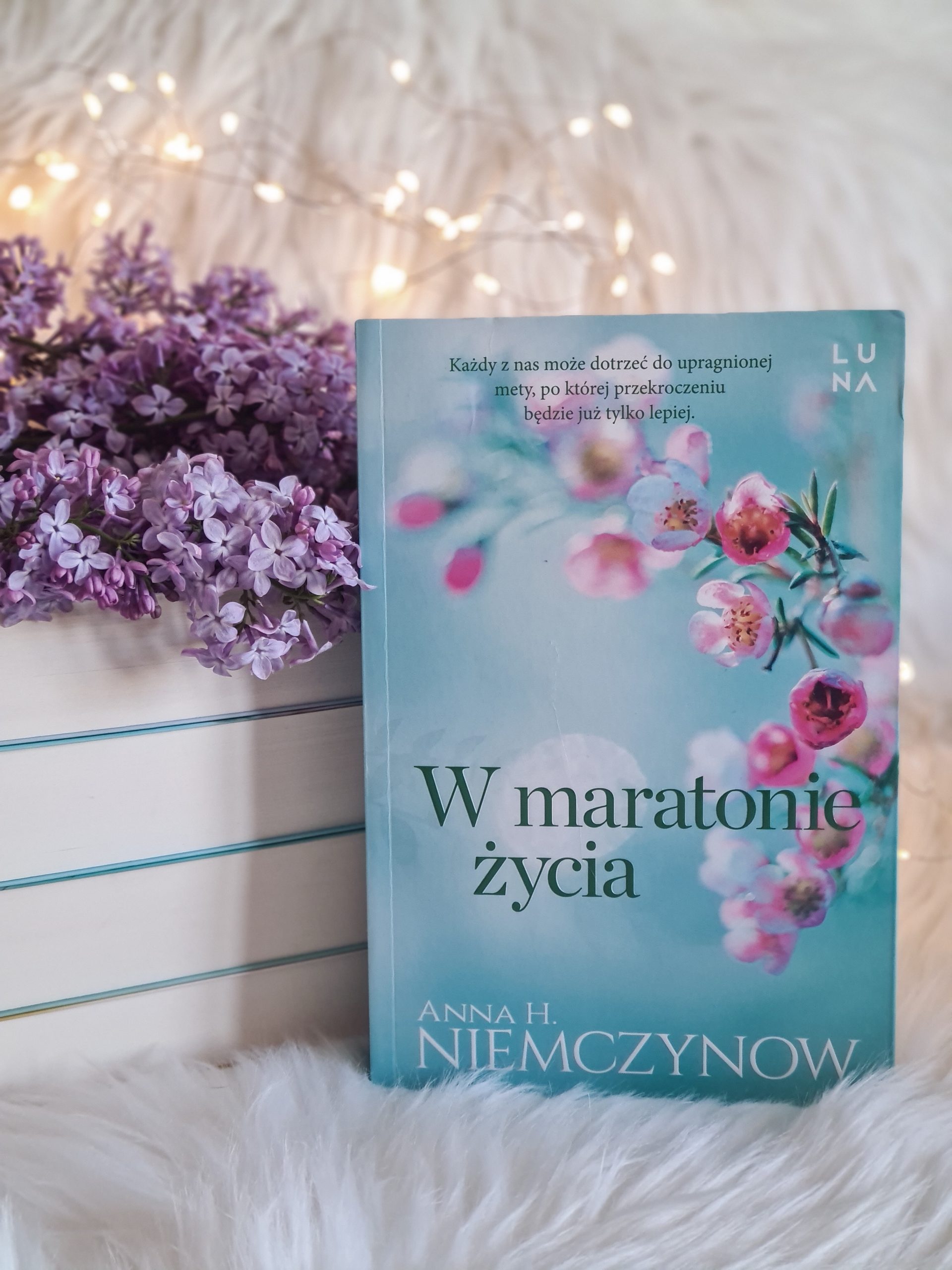 W maratonie życia, Anna H. Niemczynow, książka, debiut, powieść